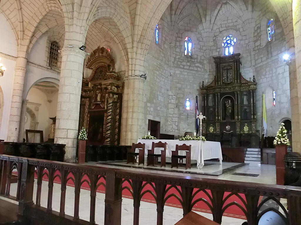 大聖堂 (アメリカ首座大司教座聖堂 Catedral Primada de América)